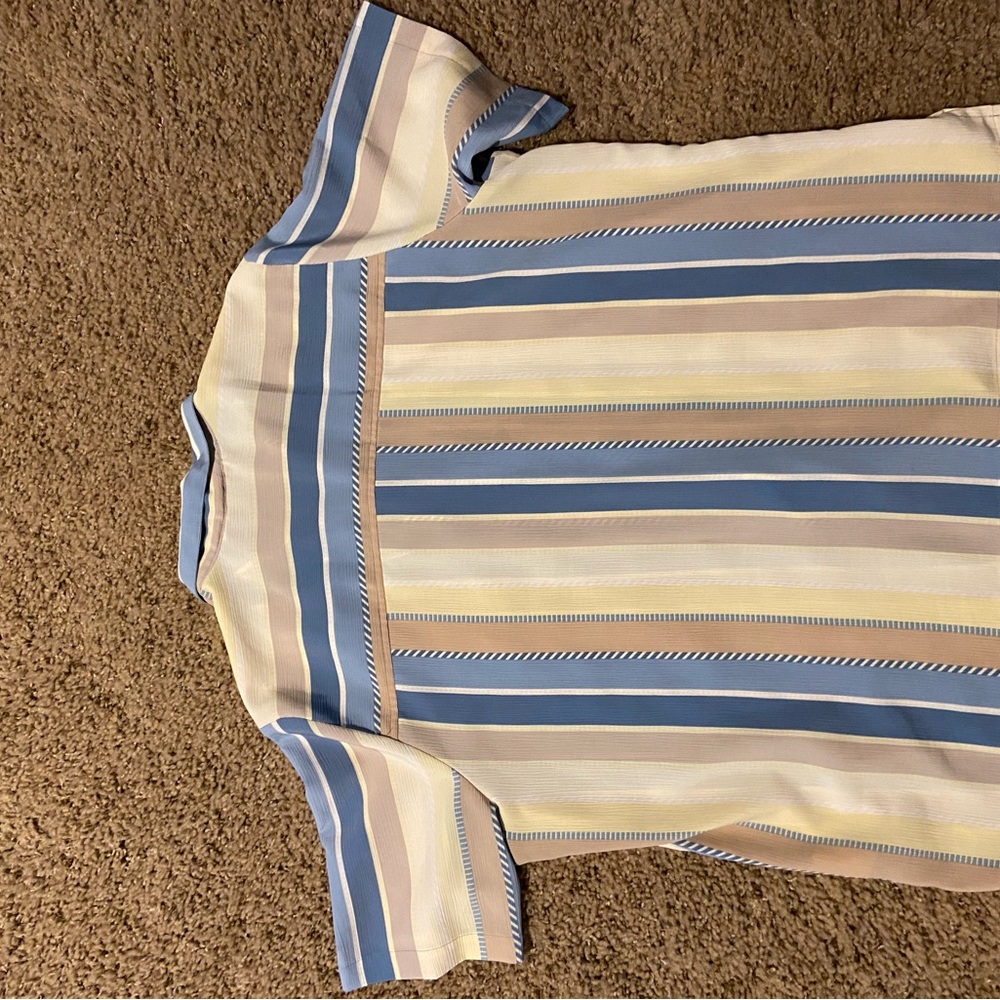 Allison Daily used 24 W short sleeve blouse